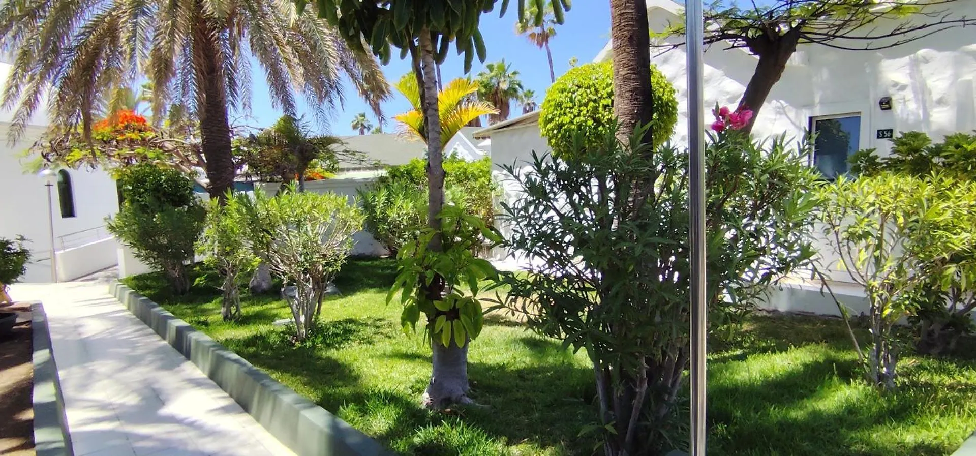 Bungalow Hotel Parque Del Paraiso II 플라야 델 잉글스