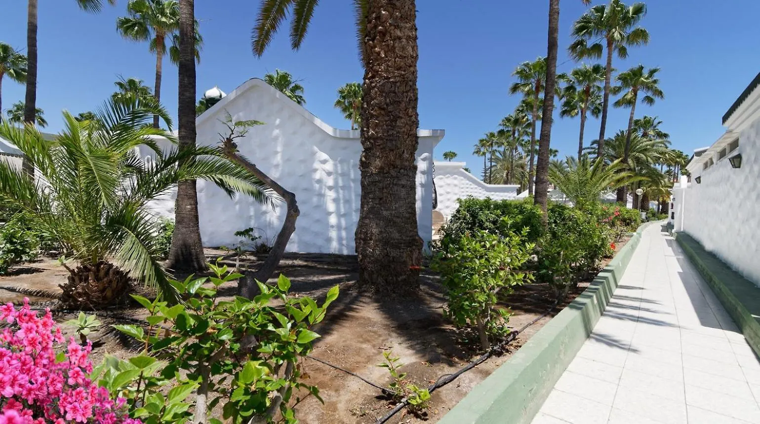 Bungalow Hotel Parque Del Paraiso II 플라야 델 잉글스 3*,  스페인