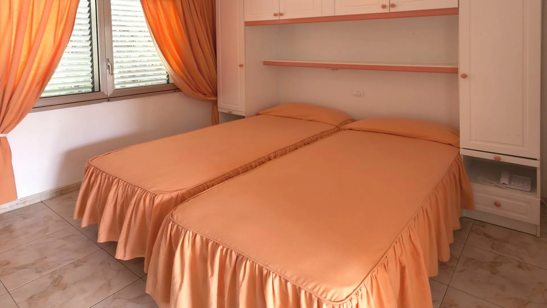 Bungalow Hotel Parque Del Paraiso II 플라야 델 잉글스